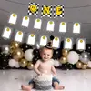 Tema Blanco y Negro de Carreras Cara Sonriente Una Bandera Cola de Golondrina Decoración para Fiesta de Primer Cumpleaños de Bebé Marco de Fotos con Cara Sonriente Bandera