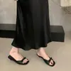 Encuentro Primero Temporada Sandalias de Tacón de Cuña Plateadas Estilo Francés de Hada 2026 Nueva Moda de Verano Tacón Bajo Zapatos de Exterior
