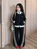 Conjunto Deportivo de Primavera y Otoño para Niñas, Conjunto Casual de Dos Piezas Estilo Coreano, Chaqueta Rayada Negra y Pantalones de Pierna Ancha para Niños Mayores, Ropa de Otoño de Moda