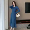 Comercio Exterior Ropa de Mujer Toma Real Otoño e Invierno Pequeño Vestido de Punto para Mujer Falda Midi de Línea A Vestido Suéter Ceñido a la Cintura