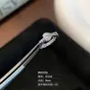 Populares Versátiles Pendientes de Estrella de Cuatro Puntas, Pendientes de Cobre Ecológicos por Todas Partes, Exquisitos Pendientes y Aretes Personalizados de Corazón de Zirconia Retorcida