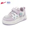 Sapatos infantis de couro com painéis, tênis novos para meninos, sapatos casuais de sola macia para meninas, sapatos brancos com malha respirável