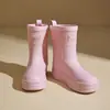 Botas de chuva da moda para mulheres, botas de chuva com boca de sebe, uso externo, lavagem de carro, cozinha, trabalho, sapatos de borracha, sapatos impermeáveis, forrados com lã
