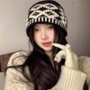Vintage Color-matching Diamond Plaid Knitted Wool Hat Feminino Outono e Inverno 2024 Rosto Mostrando Pequeno Baotou Frio Chapéu Quente