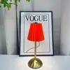 Lámpara de noche de metal moderno minimalista con tela plisada para cama, luz ambiental táctil recargable, lámpara de mesa pastoral regulable
