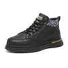 Nuevos Zapatos de Hombre de Otoño Transpirables Botas Altas Estilo Martin Tendencia Versátil para Hombre Suela Gruesa Botas de Trabajo Casuales Zapatos de Piel Botines