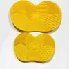 Almohadilla Limpiadora Pequeña con Forma de Manzana para Brochas de Maquillaje con Base de Succión, Herramienta Portátil para Limpiar Brochas de Maquillaje