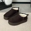 Botas de neve grossas com veludo, calce fácil, sapatos quentes para mulheres 2026 inverno, sola grossa, salto confortável que cobre o calcanhar, sapatos de algodão pós-parto