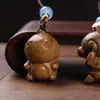 Colgante de Talla en Sándalo Verde Estilo Chino Serie Héroes de la Infancia Artesanía en Madera Día de San Valentín Cumpleaños Regalo Personalizado Adorno de Mano