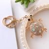 Ornamentos de diamante colorido bonito pequena tartaruga criativa liga chaveiro acessórios saco de carro pingente pequeno presente