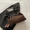 Bolsa Casual de Grande Capacidade com Estampa de Leopardo Nova Moda Outono e Inverno 2025 Bolsa de Axila Versátil Retro Bolsa de Ombro de Mão