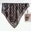2026 Nuevo Primavera, Otoño, Invierno Cálido Bufanda Cuadrada de 90cm Bufanda Floral Estilo Coreano Calentador de Cuello de Terciopelo Chal para Mujer