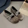Zapatos de plataforma de seda para mujer que aumentan la altura, nuevo estilo otoño 2026, versátiles con faldas, mocasines ballet planos para mujer