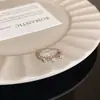 Anillo de Lujo Ligero Estilo Chica Picante Microincrustado para Mujer Personalidad de Gama Alta Zirconia Apertura Ajustable Anillo para el Dedo de Dieta Joyería Simple de Nicho