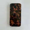 Funda para teléfono móvil Ins Estampado de Leopardo Ámbar Europeo y Americano Adecuada para Apple 17Promax Iphone16Pro Coreana 14 Femenina 15 Elegante