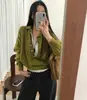 Enviado. Chique coreano outono/inverno nova coleção, gola polo estilo coreano, modelagem solta, blusa de tricô versátil para mulheres, 25410