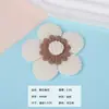 Adorno textil colgante de flor de ciruelo de doble capa para la ropa de niñas dulces, pequeño accesorio floral, accesorio de ropa DIY fresco y simple