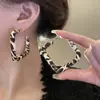 Pendientes de Cuero con Estampado de Leopardo Exagerado Retro Maillard para Mujer, Gama Alta, Lujo Accesible, Pendientes de Moda de Nicho, Pendientes Elegantes