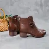 Botas de tornozelo redondas, com salto grosso, estilo artístico e vintage para mulheres, coleção outono/inverno 2026, com forro de fleece, comprimento até a panturrilha média e design em couro texturizado, adequadas para mulheres de meia-idade e idosas
