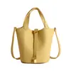Colección de otoño 2026 nueva para mujer Ruien: un bolso bandolera elegante y casual con un acabado texturizado, que ofrece una gran capacidad y un look moderno