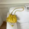 2026 Nova Moda de Luxo de Nicho Cor Sólida Versátil Bolsa da Sorte Feminina Elegante Bolsa de Ombro Transversal