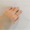 Qiyu ins simple personalizado flor Perla circón luz de lujo todo-partido pulsera de moda para mujer Anillo abierto dorado