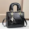 Bolsa de Boda Bolsa Princesa Diana 2025 Nuevo Bolso de Mano para Mujer Versátil Bolsa de Novia Celebridad de Internet Bolso de Hombro Cruzado de Gama Alta Moderno