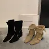 Botas curtas femininas estilo retrô francês com bico quadrado, uso em duas direções, novas botas western de salto grosso para o outono de 2026, botas finas de cano médio