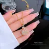 [Acero de titanio] cadena de clavícula de moda cisne frío collar femenino coreano simple personalidad de estudiante colgante de cuello con diamantes completos