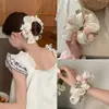 Goma para el pelo de satén perlado tipo tulipán, scrunchie dulce estilo coreano para chicas, accesorio para el pelo suave y elegante
