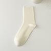 Meias Femininas de Cano Médio Primavera e Verão Meias de Algodão Pretas e Brancas Meias Longas para Meninas Casuais Versáteis Estilo Japonês Cor Sólida Meias Largas Zhuji