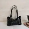 Bolso de Mujer Melaleuca con Remaches Retro 2026 Nuevo Otoño Moda de Alta Gama Bolso de Hombro Único Gran Capacidad Bolso de Axila