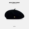 Ins Corea del Sur Blogger Mismo Estilo B Etiqueta Metálica Boina de Lana para Mujer Versión Grande Retro Combinable Elegante Sombrero de Pintor