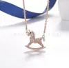 Versão de Luxo Shijia do Colar Olho do Diabo para Mulheres Apresenta um Pingente de Corrente para Clavícula Coração Pulsante Cisne Dinâmico Swarovski