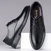 Sapatos masculinos de couro Woodpecker, sapatos formais de negócios em couro genuíno com sola leve, novos sapatos casuais respiráveis com sola macia estilo britânico para terno de escritório