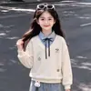 Estiloso Dulce Estilo Coreano Individual para Niñas Sudadera con Capucha Patchwork Falsa de Dos Piezas Cuello Polo Conjunto de Jeans Dulce Lindo Moderno