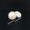 Botones Metálicos Bordados a Mano con Perlas y Diamantes en Stock para Camisas, Abrigos y Chaquetas Estilo Chanel con Acabado de Alta Gama