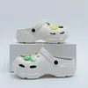Sandalias y zuecos versátiles, lindos, impermeables, ligeros, antideslizantes, de dibujos animados de enfermera, cómodos, para estudiantes, mujeres, zapatos casuales de moda