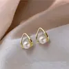 Brincos Elegantes de Pérola Estilo Coreano Cao Shi para Mulheres, Design Triangular Simples Normcore, Joias Elegantes para Mulheres que Trabalham