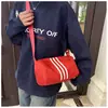 Bolso Cruzado Deportivo Casual de Primavera para Mujer, Bolso Cuadrado Pequeño Simple Elegante, Bolso de Hombro Nuevo de Nylon de Calidad 2026