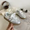 Tênis de Treino Alemão de Malha para Meninas Primavera/Outono 2026 Novos Tênis Esportivos Casuais para Meninos e Meninas de Tamanho Médio e Grande Tênis Esportivos de Cano Baixo