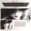 Mouse Pad Gamer Preto e Branco Anime Pintura a Tinta Menina Tamanho Médio Tapete Universal para Mesa de Computador Escritório Jogo Ilustração 2D