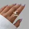 Elegante Anillo de Mariposa de Piedra Preciosa Verde Pavo Real Radiante de Gama Alta Juego de Anillos de Mariposa Exagerados y Grandes Completamente Diamantados