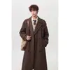 Nuevo Abrigo Trench de Doble Botonadura para Hombre Otoño 2026, Moda Trendy Estilo Coreano Holgado Largo por Encima de la Rodilla Abrigo para Hombre