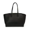Bolso Tote Transfronterizo de Lujo Ligero de Moda, Bolsos de Diseño Nicho, Bolso de Mano Simple para el Trabajo para Mujer, Bolso de Hombro Elegante para el Día a Día
