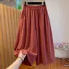 Calças capri brancas de algodão e linho plus size para mulheres, estilo fino de verão, cintura elástica, corte solto, efeito emagrecedor, calças casuais de comprimento 7/8
