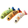 Juguete de pescado de lino con hierba gatera para gato, para autoentretenimiento, alivio del aburrimiento, duradero y masticable, con cascabel y sonido, disponible en tres colores, al por mayor