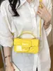 Bolso Pequeño Cuadrado Súper Moderno de Lunares de Nicho Lindo para Mujer, Bolso Cruzado, Bolso de Mano Pequeño de Alta Gama, Bolso de Tofu Moderno y Versátil