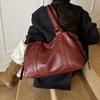 Bolsa de Alta Qualidade e Grande Capacidade para Mulheres 2025 Nova Bolsa Transversal Retrô Versátil de Outono e Inverno para Sair Bolsa Comum de Ombro Único