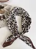 Moda Versátil Decorativa Primavera 2026 Pañuelo para la Cabeza Estampado de Leopardo Pañuelo Cuadrado Pequeño Pañuelo para el Cuello Lazo para la Cintura para Mujer